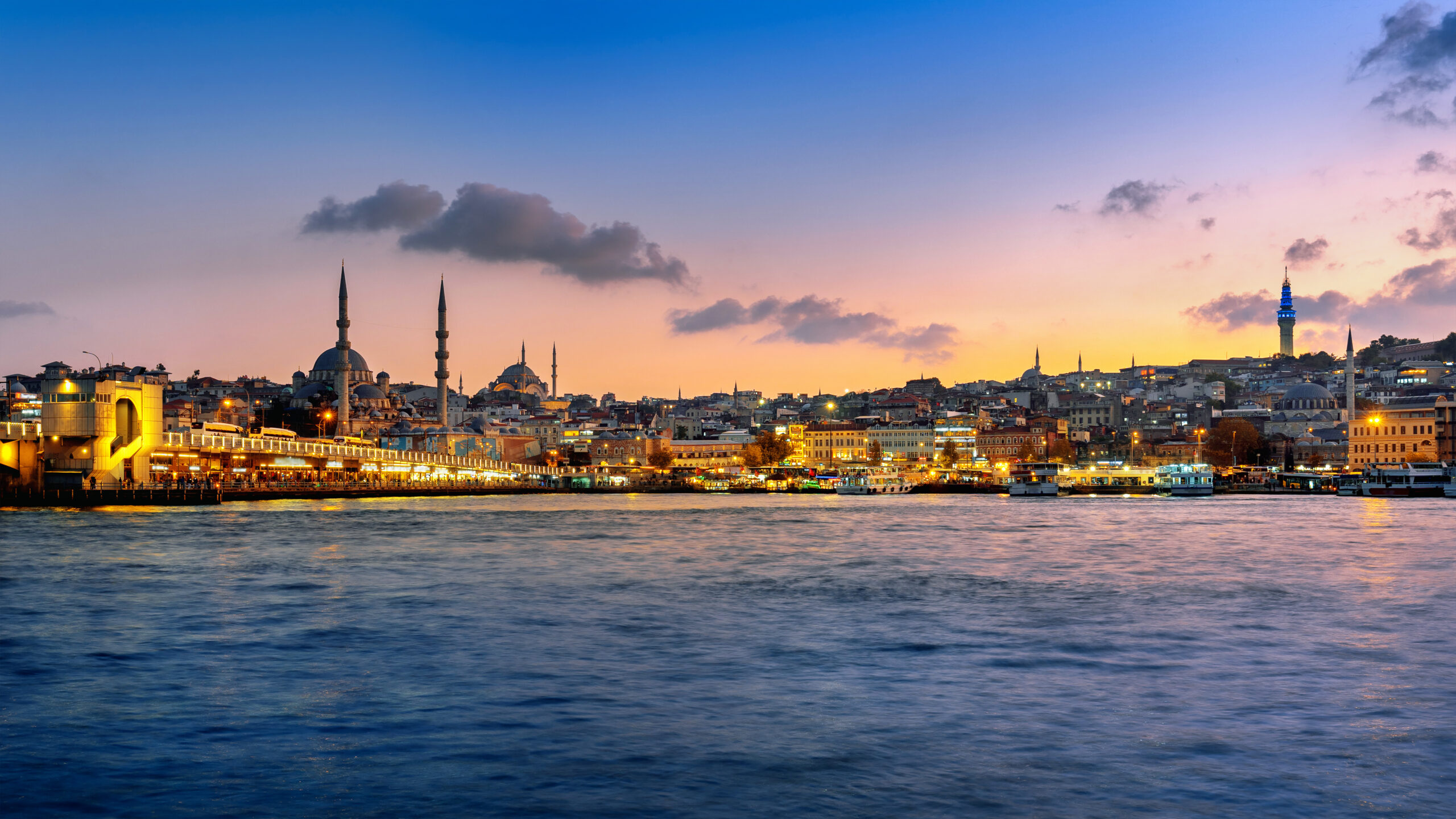 Read more about the article Turystyka medyczna w Stambule – dlaczego warto wybrać Turcję z Turkivmed?